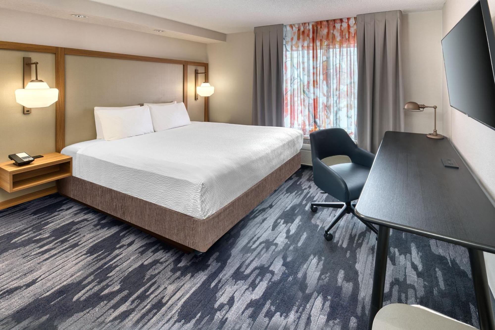 Fairfield & By Marriott Toronto 3*