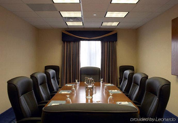 Fairfield & By Marriott Toronto Hotel Brampton