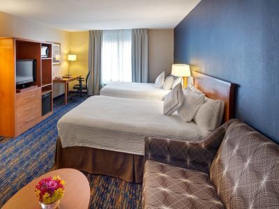 Fairfield & By Marriott Toronto Hotel Brampton