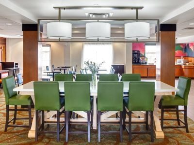 Fairfield & By Marriott Toronto 3*